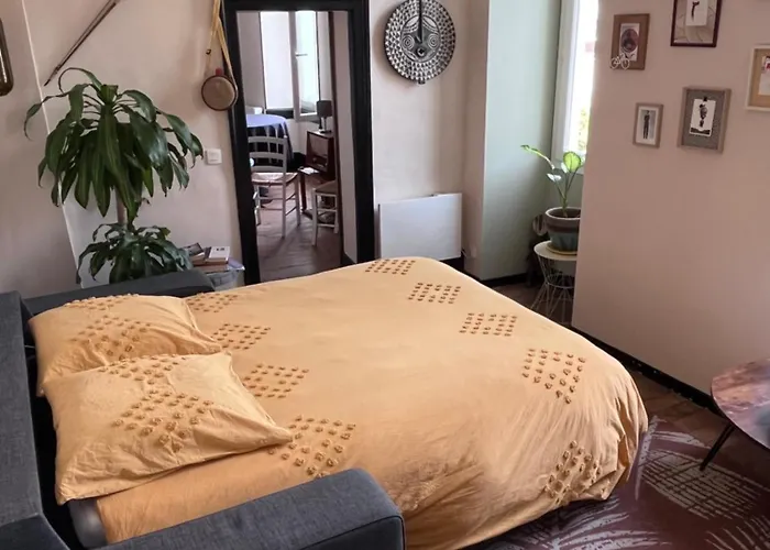 Hedas Hyper Centre *